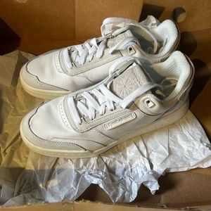 BRAND NEW Reebok Club C women’s 8